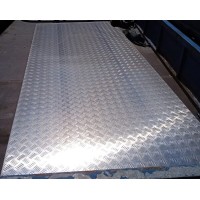 Лист алюминиевый рифленый квинтет 2x1500x3000 мм АМц ГОСТ 21631-2023