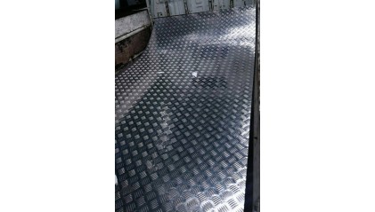 лист нержавеющий рифленый квинтет 1 мм 12Х18Н10Т купить в Ростове-на-Дону