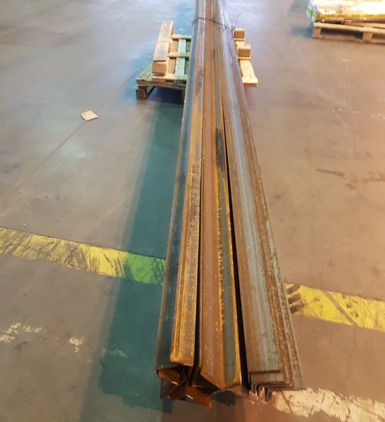 Уголки стальные